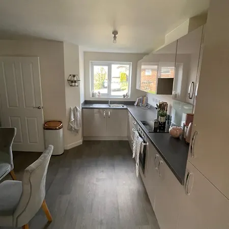 2 Bedroom House Leeds  Exterior photo