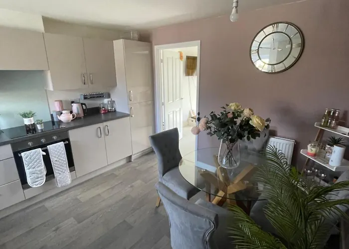 2 Bedroom House